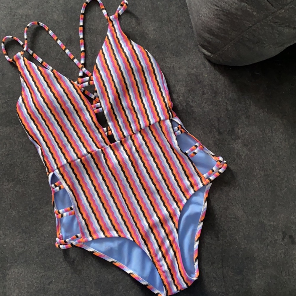 NWT Jessica Simpson swimsuit